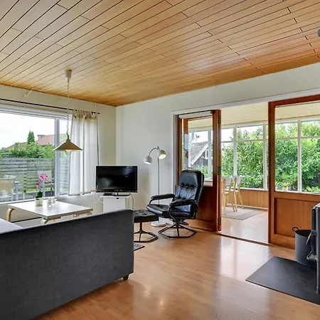 Holmger - 500m From The Sea By Interhome Vakantiehuis *
